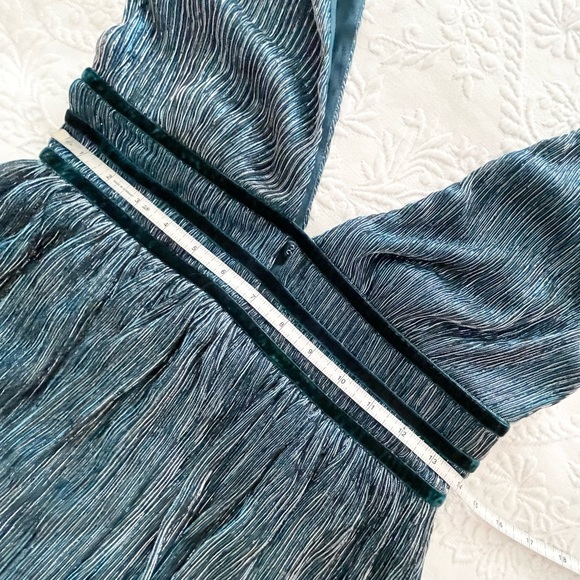 NWOT Lulus Smokeshow Teal Metallic Mini Dress Small - Picture 10 of 10